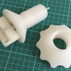 Spool holder attached to Ultimaker
